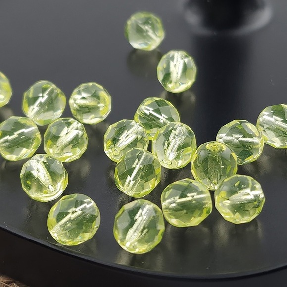 20pcs Vaseline Uranium 8MM Glass Beads UV Light Reactive Firepolish Czech Glass - Picture 3 of 8